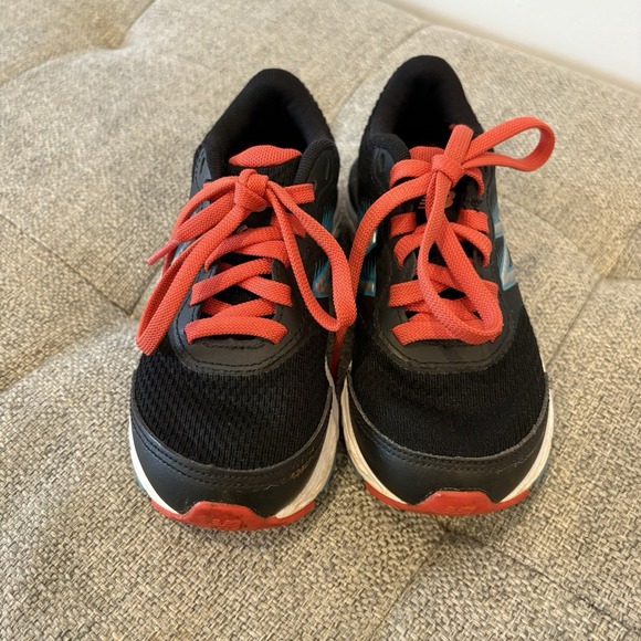 Little Kid Bundle, Set Of Two New Balance Sneakers Sz11 BLUE Black Red - Picture 6 of 11